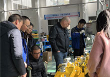 德國客戶來廠驗收汽車零部件焊接工裝 德國客戶來廠驗收汽車零部件焊接工裝