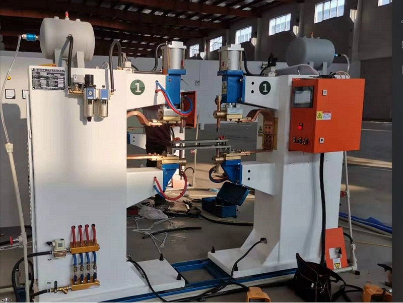 抱箍自動(dòng)點(diǎn)焊機(jī)