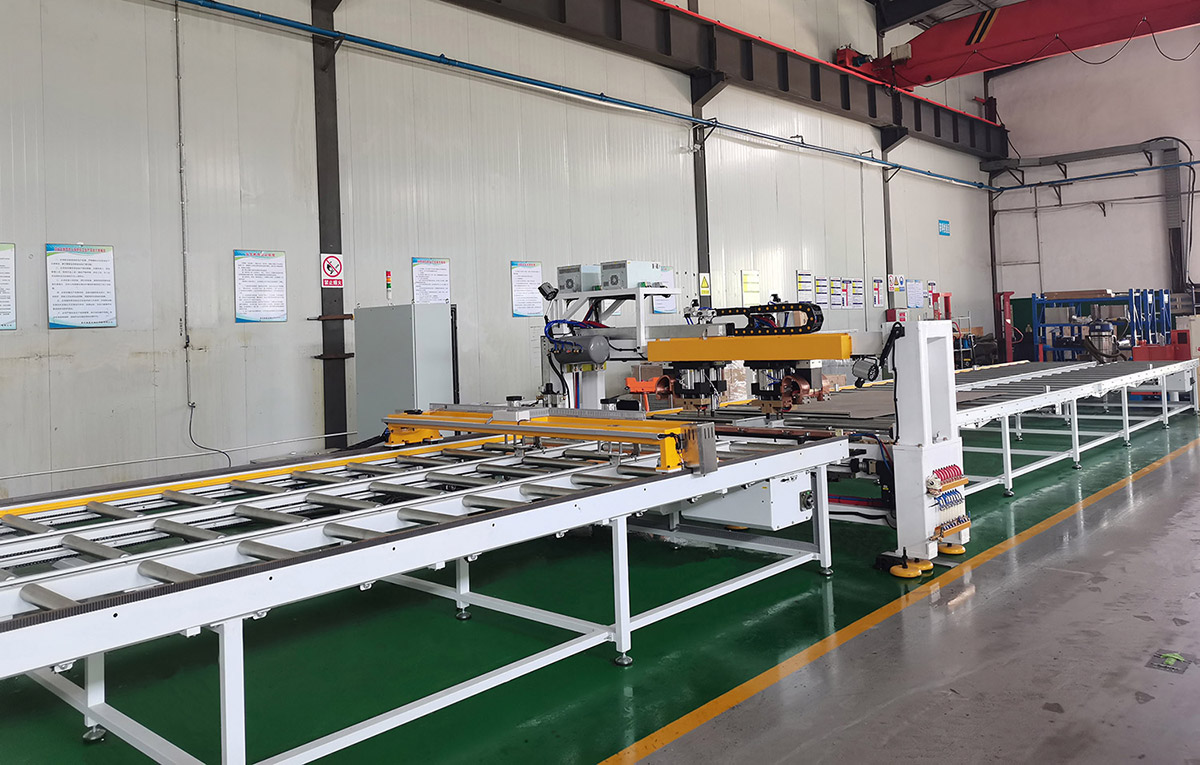 車廂瓦楞板龍門式多點焊機項目介紹 車廂瓦楞板龍門式多點焊機項目介紹